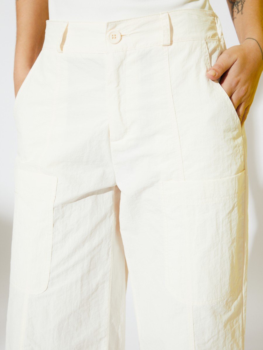 PANTALON ANCHO CORTO
